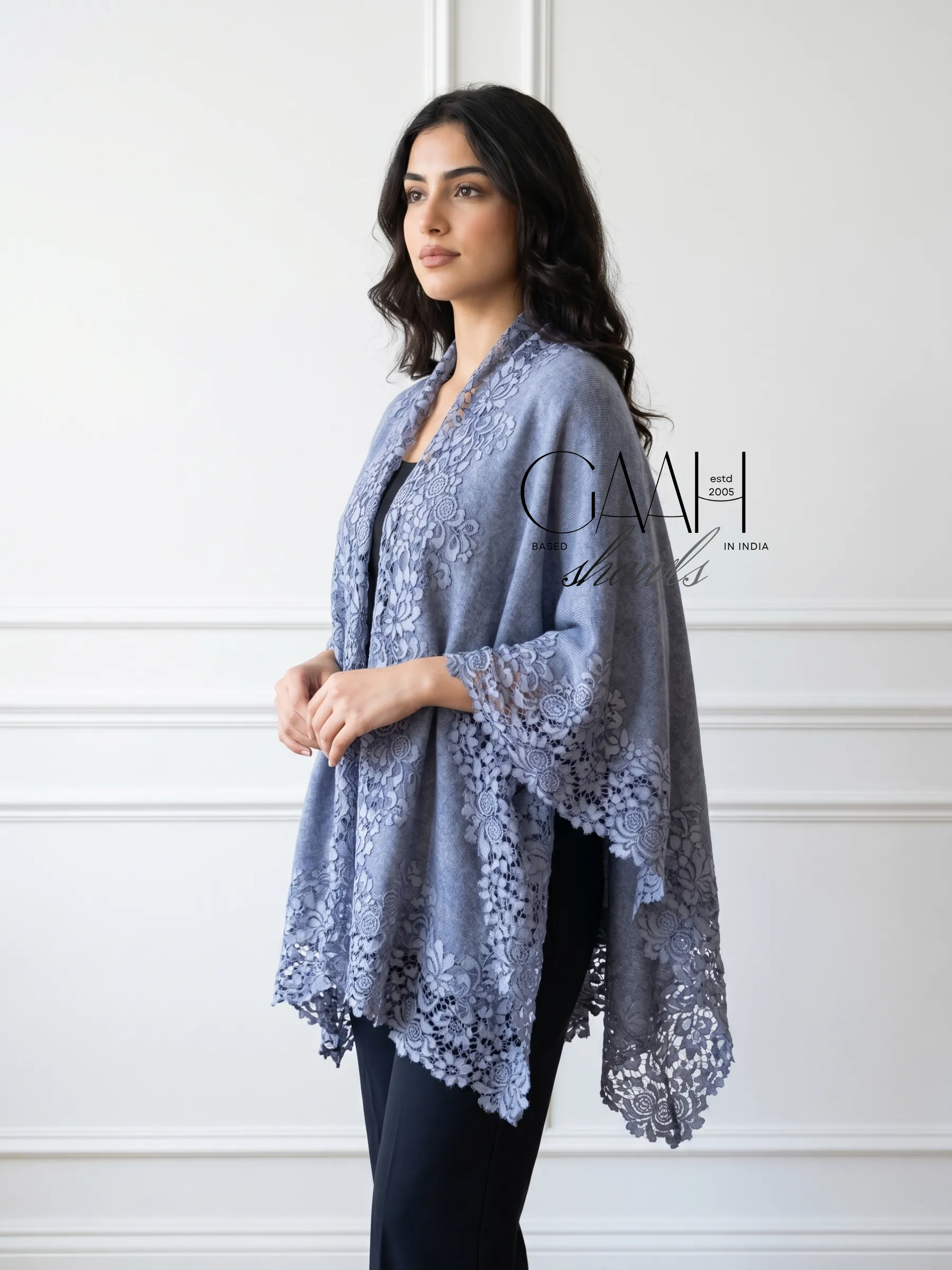 Cashmere Knitted Cape With Lace