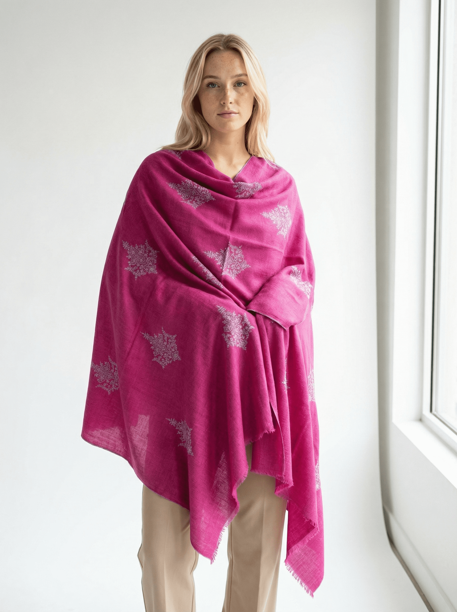 Pure Pashmina Sozni Embroidered Shawl Pure Pashmina Sozni Embroidered Shawl